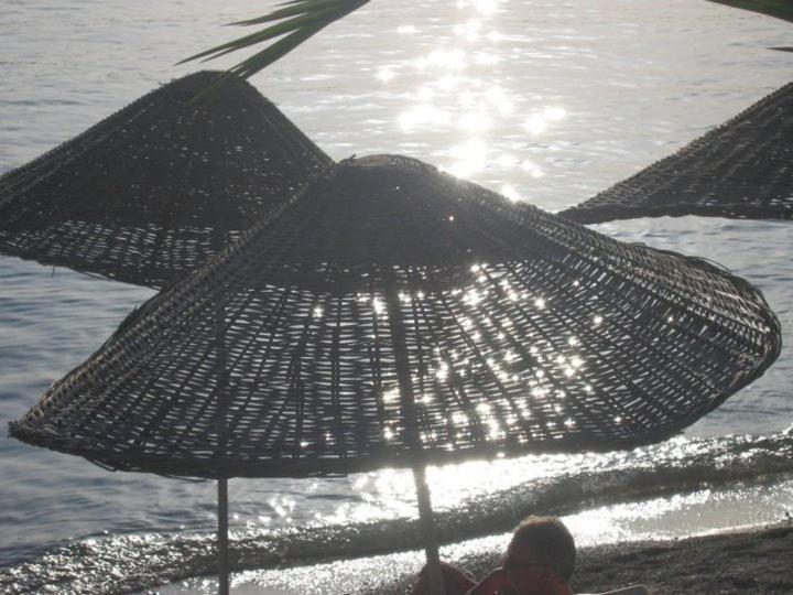 Teras Motel Foça Exteriör bild