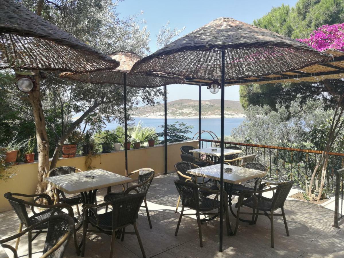 Teras Motel Foça Exteriör bild